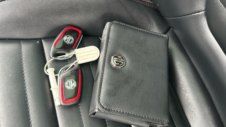 MG Hs 1.5 T-GDI Exclusive 5dr DCT Petrol Hatchback